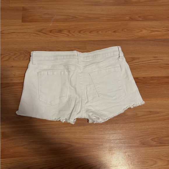 STS white shorts-Stitch Fix - Picture 5 of 5